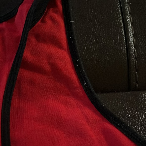 Red top - Picture 3 of 3